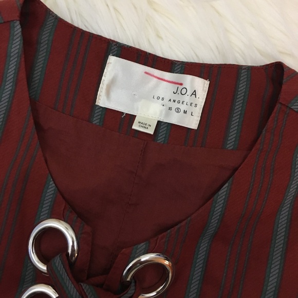 ✨5 FOR $25✨ JOA Los Angeles Red Stripe Lace Up Lone Sleeve Top - Picture 5 of 8